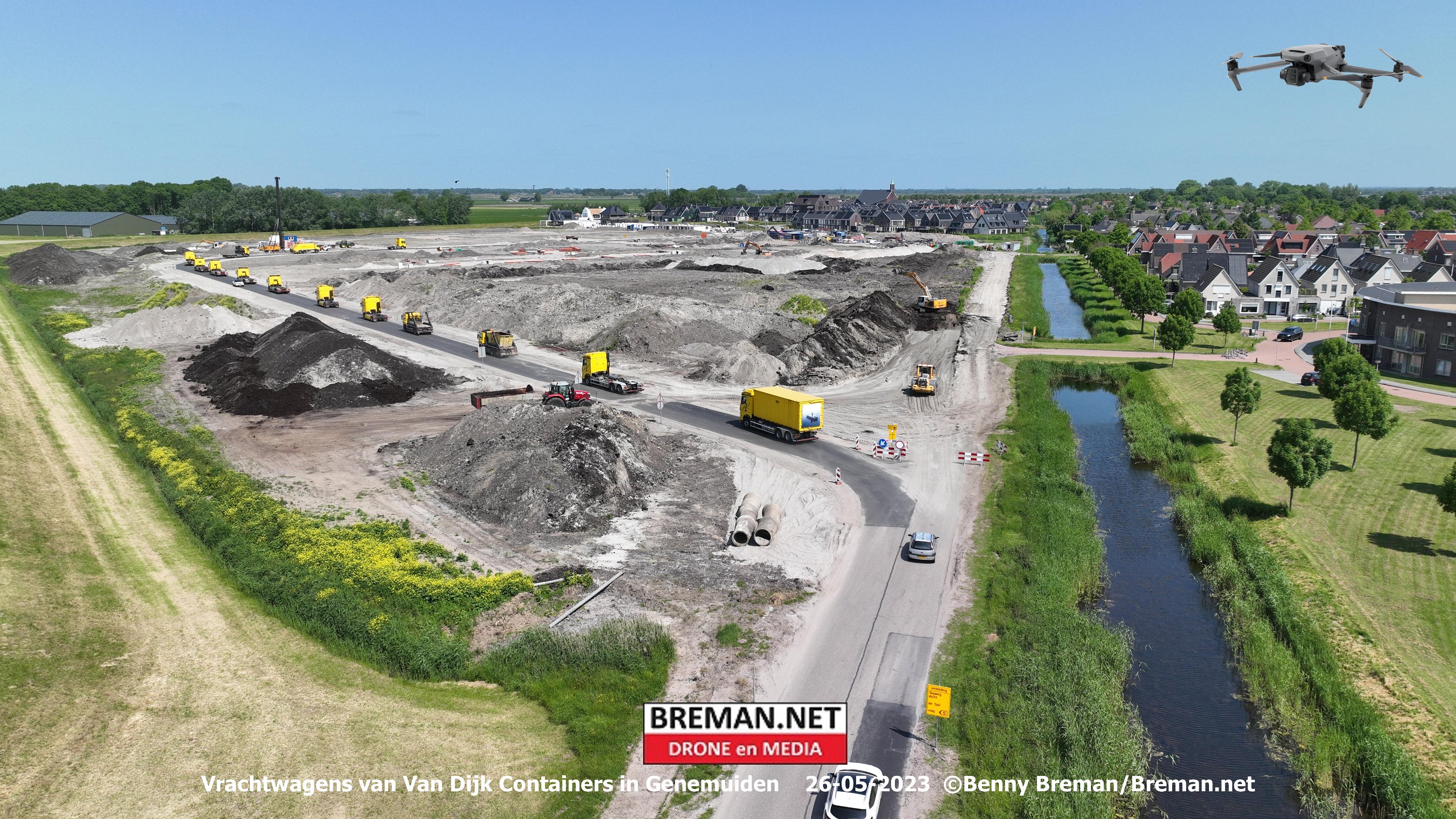 Vrachtwagen van Van Dijk Containers in Genemuiden